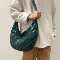Unisex Pearlescent Cotton Solid Color Basic Sewing Thread Dumpling Shape Zipper Shoulder Bag Crossbody Bag Underarm Bag main image 7