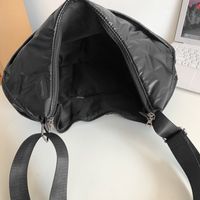 Unisex Pearlescent Cotton Solid Color Basic Sewing Thread Dumpling Shape Zipper Shoulder Bag Crossbody Bag Underarm Bag main image 6