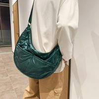 Unisex Pearlescent Cotton Solid Color Basic Sewing Thread Dumpling Shape Zipper Shoulder Bag Crossbody Bag Underarm Bag main image 4