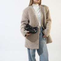 Women's Pu Leather Solid Color Classic Style Sewing Thread Rivet Dumpling Shape Zipper Shoulder Bag main image 4