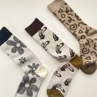 Femmes Style Japonais Fleur La Laine Crew Socks Une Paire main image 3