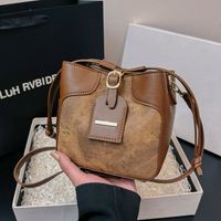 Women's Pu Leather Solid Color Classic Style Bucket String Bucket Bag main image 6