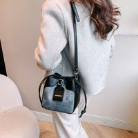 Women's Pu Leather Solid Color Classic Style Bucket String Bucket Bag sku image 1