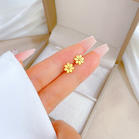 Titan Stahl 18 Karat Vergoldet Süss Einfacher Stil Gänseblümchen Armbänder Ohrringe Halskette sku image 1