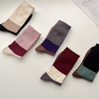 Femmes Style Simple Bloc De Couleur Polyester Crew Socks Une Paire main image 3