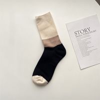 Frau Einfacher Stil Farbblock Polyester Crew Socken Ein Paar sku image 4