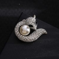 Lady Animal Alloy Women's Brooches main image 5