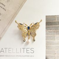Lady Butterfly Mixed Materials Women's Brooches sku image 1