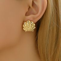 1 Pair Elegant Cute Heart Shape Shell Alloy Iron Ear Studs main image 7