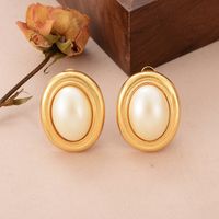 1 Pair Vintage Style French Style Oval Inlay Copper Pearl 18k Gold Plated Ear Cuffs main image 3