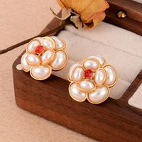 1 Pair Vintage Style French Style Flower Inlay Copper Rhinestones Pearl 18k Gold Plated Rose Gold Plated Ear Studs main image 3