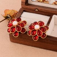 1 Pair Elegant Vintage Style French Style Flower Inlay Copper Glass Pearl 18k Gold Plated Ear Studs main image 4