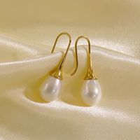 1 Pair Elegant Simple Style Solid Color Plating Inlay 304 Stainless Steel Freshwater Pearl Pearl 14K Gold Plated Drop Earrings main image 6
