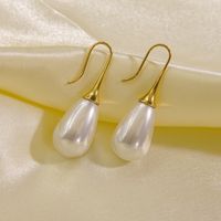 1 Pair Elegant Simple Style Solid Color Plating Inlay 304 Stainless Steel Freshwater Pearl Pearl 14K Gold Plated Drop Earrings main image 4
