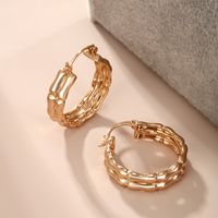 1 Pair Xuping Simple Style Geometric Solid Color Irregular Plating Alloy Copper Alloy 18k Gold Plated Earrings main image 5