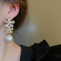 1 Pair Sweet Flower Inlay Alloy Artificial Pearls Rhinestones Drop Earrings main image 4