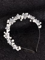 Femmes Élégant Sucré Fleur Perle Artificielle Alliage Résine Bande De Cheveux main image 4