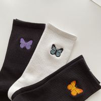 Femmes Décontractée Papillon Coton Crew Socks Une Paire main image 3