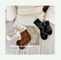 Women's Elegant Japanese Style Flower Wool Jacquard Crew Socks A Pair main image 4