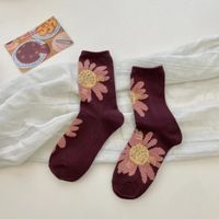 Women's Retro Flower Cotton Jacquard Crew Socks A Pair sku image 1