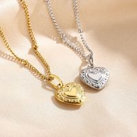 Titanium Steel 18K Gold Plated Simple Style Inlay Heart Shape Resin Pendant Necklace main image 5