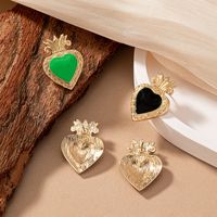 1 Pair Vintage Style Heart Shape Crown Enamel Plating Alloy 14k Gold Plated Ear Studs main image 5