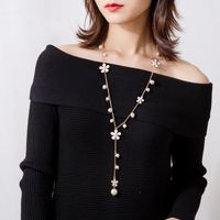 Elegant Flower Copper Alloy Inlay Pearl Pendant Necklace Sweater Chain main image 5