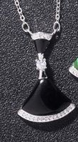 Elegant Simple Style Dresses Sterling Silver Plating Inlay Rhinestones Agate Shell Pendant Necklace sku image 2