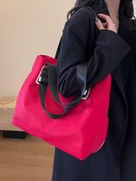 Women's Pu Leather Solid Color Vintage Style Sewing Thread Square Lock Clasp Handbag main image 5