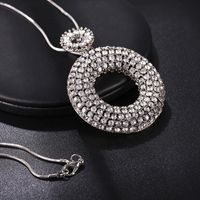 Simple Style Circle Alloy Copper Inlay Artificial Crystal Women's Sweater Chain main image 3