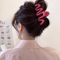Women's Elegant Simple Style Waves Arylic Plastic Polishing Three-dimensional Hair Claws main image 1