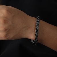 Retro Exaggerated Cool Style Geometric Titanium Steel Layered Bracelets sku image 1