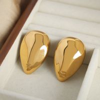 1 Pair Modern Style Simple Style Artistic Solid Color Mask Plating Titanium Steel 18k Gold Plated Ear Studs main image 1