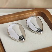 1 Pair Modern Style Simple Style Artistic Solid Color Mask Plating Titanium Steel 18k Gold Plated Ear Studs main image 3