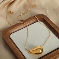 Lässig Einfacher Stil Pendeln Wassertropfen Titan Stahl Überzug 18 Karat Vergoldet Halskette main image 4