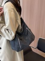Women's Pu Leather Solid Color Basic Classic Style Sewing Thread Square Zipper Tote Bag main image 2