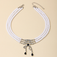 Lässig Einfacher Stil Bogenknoten Imitationsperle Legierung Perlen Inlay Strasssteine Frau Dreilagige Halskette sku image 1