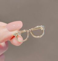 Simple Style Glasses Alloy Plating Hollow Out Unisex Brooches sku image 1