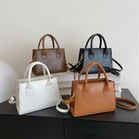 Women's Pu Leather Solid Color Basic Vintage Style Square Zipper Shoulder Bag Handbag Crossbody Bag main image 1