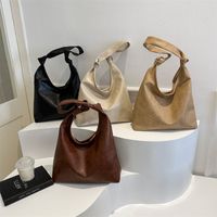 Women's Pu Leather Solid Color Vintage Style Square Magnetic Buckle Shoulder Bag main image 6