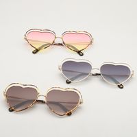 Simple Style Heart Shape Ac Special-shaped Mirror Full Frame Women's Sunglasses main image 1