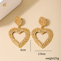1 Piece Elegant Exaggerated Geometric Heart Shape Pleated Alloy Drop Earrings main image 5