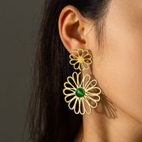 1 Pair Elegant Simple Style Flower Plating 304 Stainless Steel Glass Stone 18K Gold Plated Drop Earrings main image 5