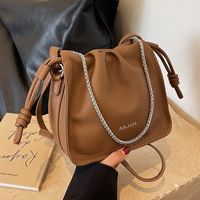 Women's Pu Leather Solid Color Basic Classic Style Sewing Thread Square Magnetic Buckle Crossbody Bag sku image 2