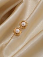 1 Pair Casual Elegant Geometric Inlay Artificial Pearl Copper Pearl 18k Gold Plated Ear Studs main image 4