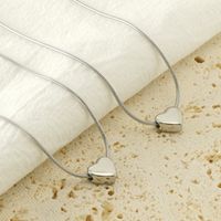 Rostfreier Stahl Einfacher Stil Polieren Brief Herzform Halskette Mit Anhänger main image 4