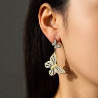 1 Pair Elegant Lady Simple Style Butterfly Plating Metal 304 Stainless Steel Painting Oil Pearl White 18K Gold Plated Drop Earrings main image 4