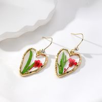 1 Paire Mignon Vacances Style Simple Forme De Cœur Fleur Époxy Incruster Résine Strass Boucles D'oreilles main image 4