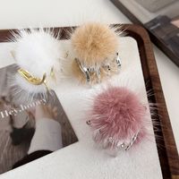 Women's Simple Style Solid Color Alloy Hairball Plating Hair Claws main image 1