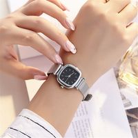 Simple Style Solid Color Buckle Quartz Women's Watches main image 4